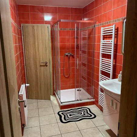 V Jáchymově Pro 4 Osoby, Free Wifi Apartamento